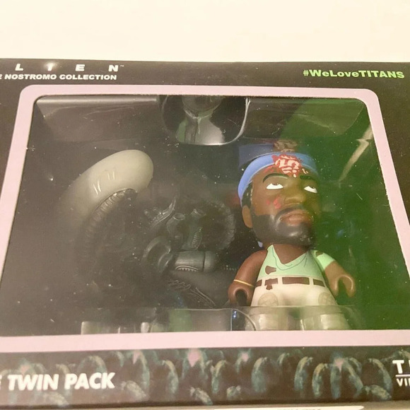 2015 Titans Vinyl Figure Alien Twin Pack Parker and Big Chap Action Figure - Picture 3 of 12